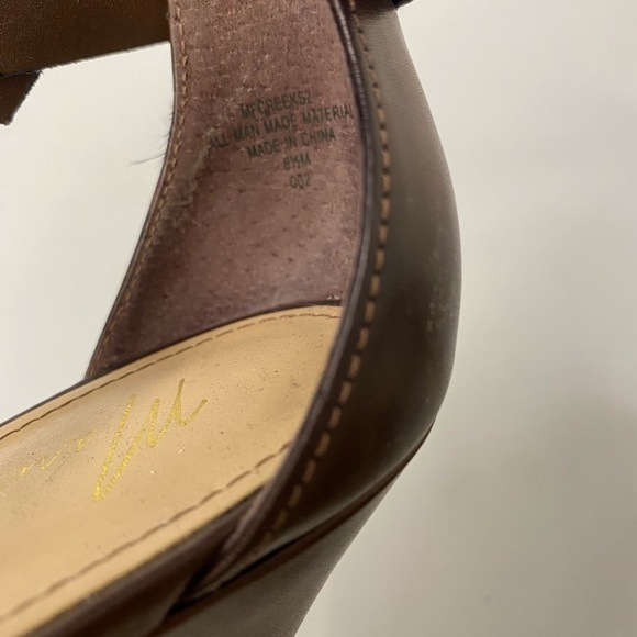 Marc Fisher Brown Strappy Open Toe Stilleto Heels Size 8 Vacation - Picture 11 of 12